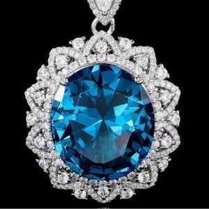 Elegant Blue and Silver Pendant Necklace